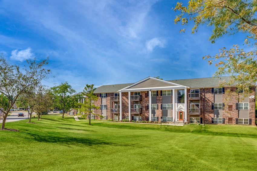 Knob Hill Apartments, 2300 Knob Hill Drive, Okemos, MI RentCafe